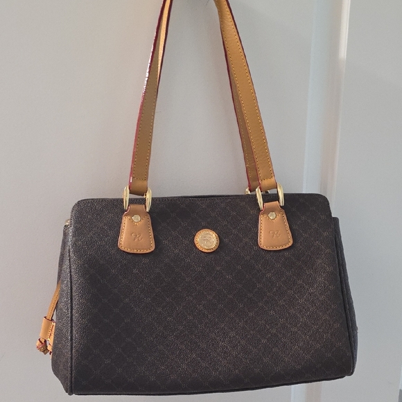 Rioni Handbags - Rioni Signature East-West Shoulder Bag